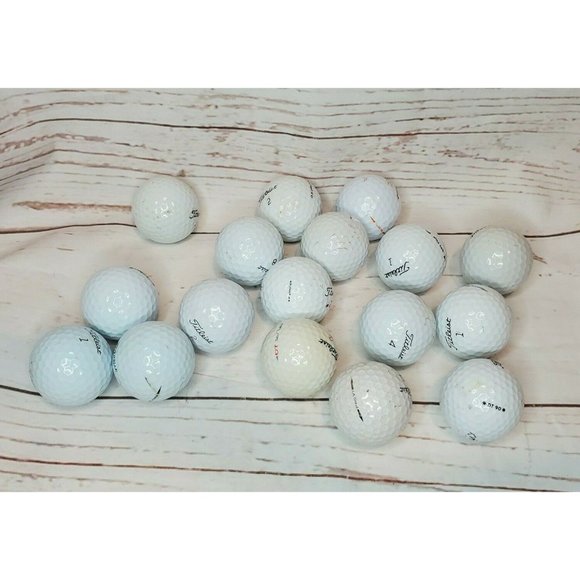 17 Titleist #1 #2 #3 #4 #8 & #22 Golf Balls Some Balls Are Dirty Some are Clean - Picture 12 of 12